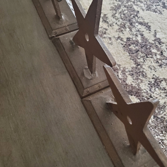 Vintage Cast Iron Rustic Star Stocking Holders - Picture 12 of 13